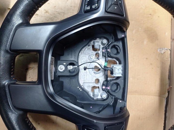 фото №5, Руль ford ranger 4 кожа мультифункция