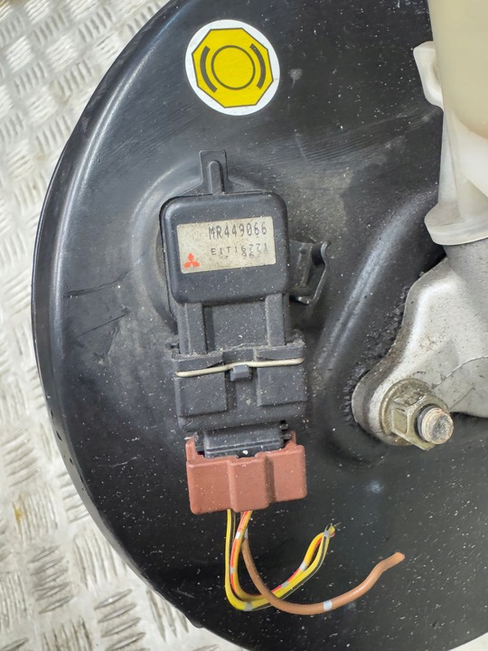 фото №5, Підсилювач гальмівні датчик тиску mitsubishi pajero pinin 99-04 mr449066