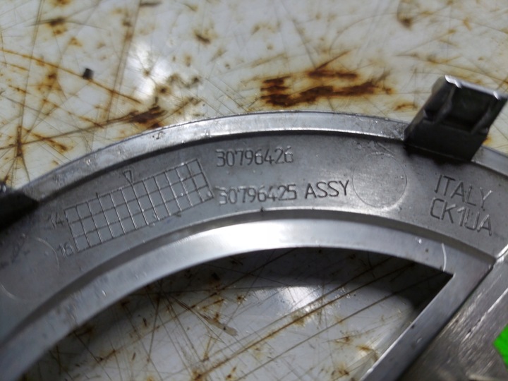 фото №6, Volvo xc60 i 1 08-13 хром решітка решітка радіатора перед переднє знак емблема