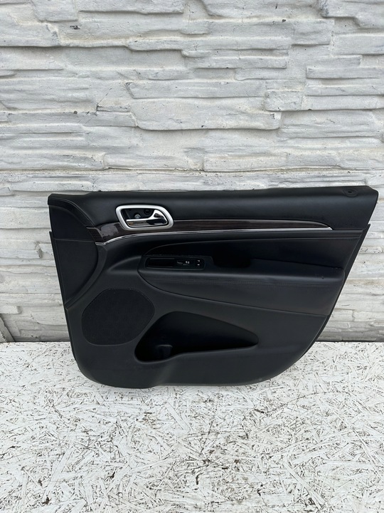 фото №1, Grand cherokee wk2 оббивка двері праві перед