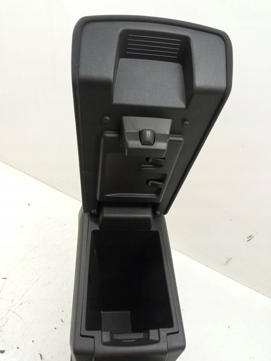 фото №8, Туннель средний подлокотник 969f59978r dacia duster iii 2024-