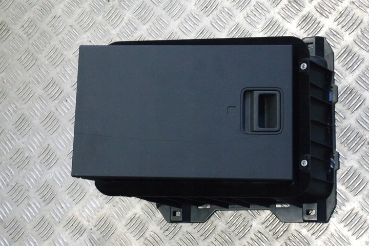 фото №1, Audi a8 s8 4h d4 бардачок задней сиденья лыжи