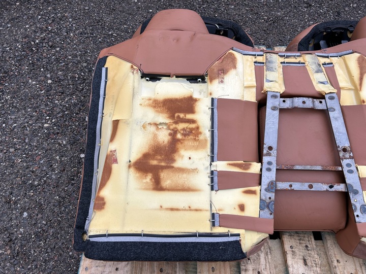 фото №16, Диван задняя сиденья зад maserati granturismo 2008r-