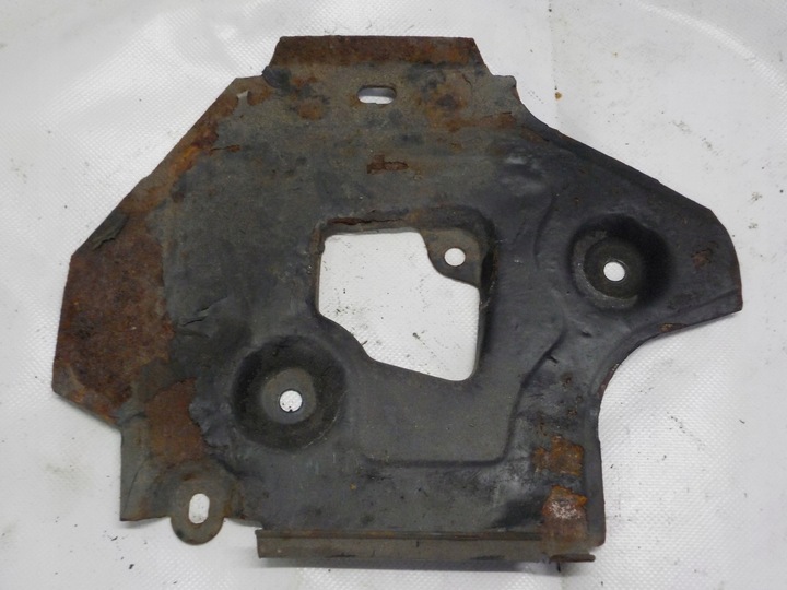 фото №1, Saab 900 основание акумулятора