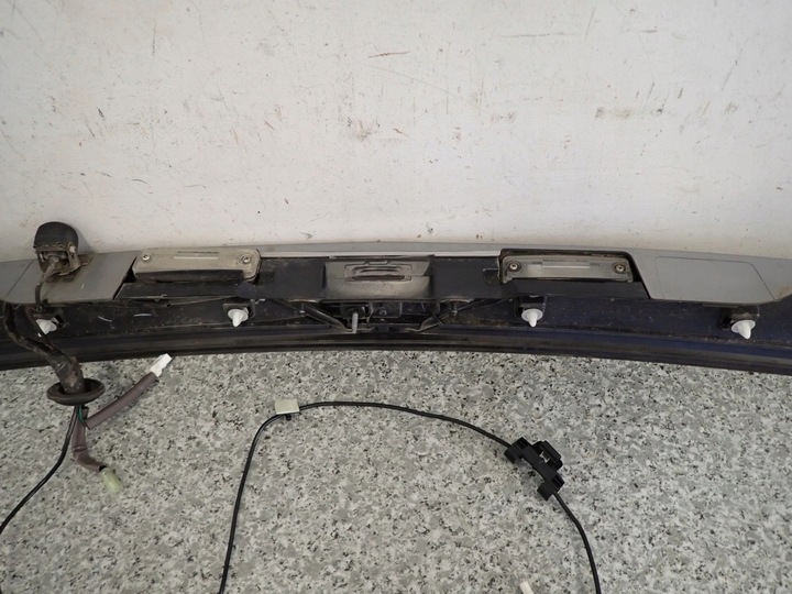 фото №10, Subaru forester iii 2.0d 09- планка кришки зад камера лампочки