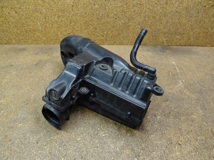 фото №11, Audi q3 8u 11-18 tdi корпус повітропровід фільтра повітря 8u0805962a 8u0129618f