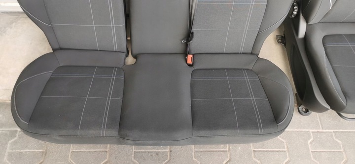 фото №10, Ford fiesta mk8 5d 2017- сиденья перед диван зад комплект