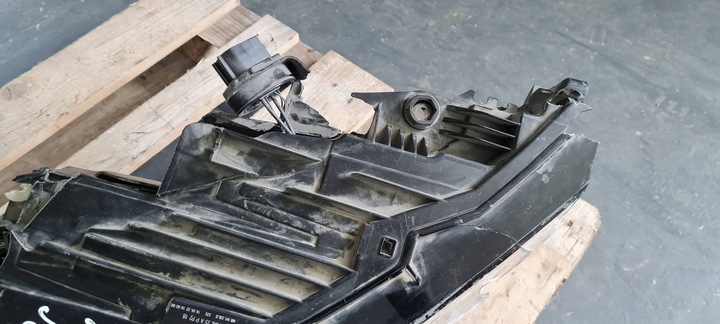 фото №7, Sq8 4m rsq8 q8 лампа правая правые перед usa matrix na запчасти 4m8941036b