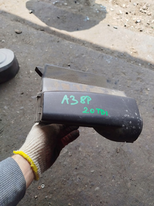 фото №5, Корпус руль воздуха audi a3 8p golf 5 1k0805971c