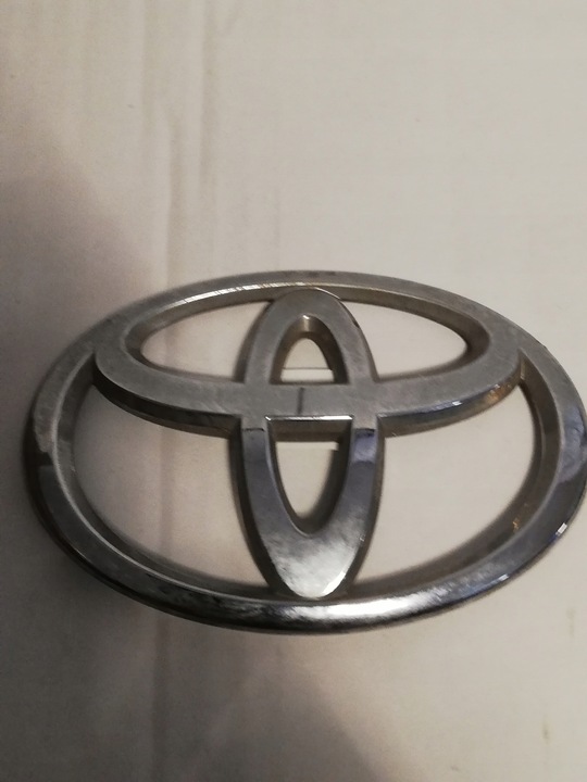 фото №1, Toyota yaris iv 2020- знак емблема логотип перед