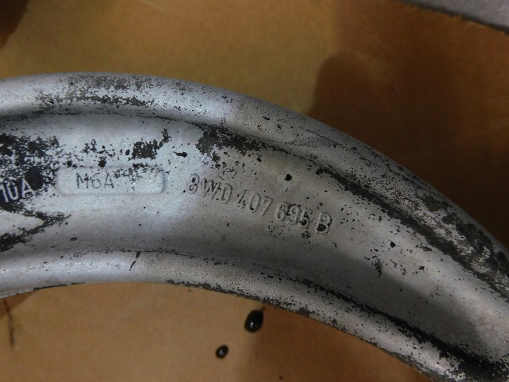 фото №11, Audi a4 b9 8w a5 8w6 поворотный кулак левая комплектная 8w0407241f 8w0407271e