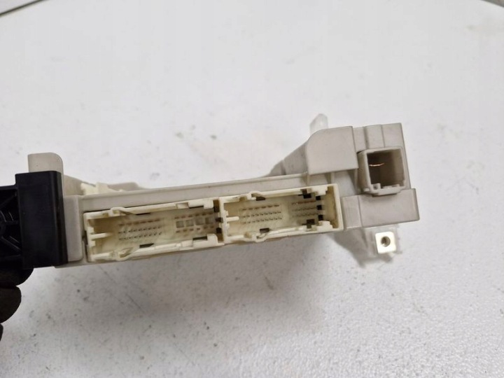 фото №7, Lexus ct200 h блок запобіжників 82730-76011