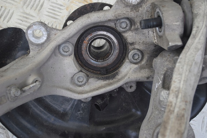 фото №5, Поворотна опора права передня 2.8 v6 fsi audi a6 c6