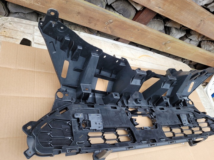 фото №8, Решётка решётка радиатора toyota yaris cross gr sport