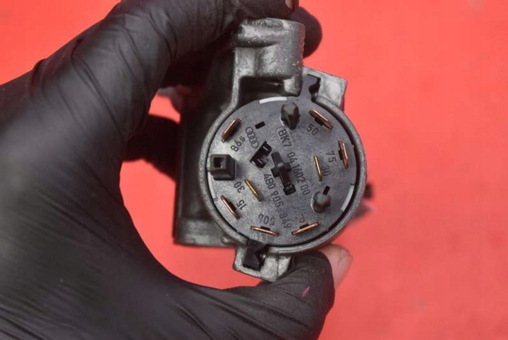 фото №7, Замок зажигания ключ 4b0905851c skoda fabia 2 ii 1.4 tdi 69 km 07-10