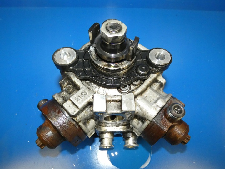 фото №3, Volvo xc60 v60 s60 ii 2.4 d5 насос вприскувальний