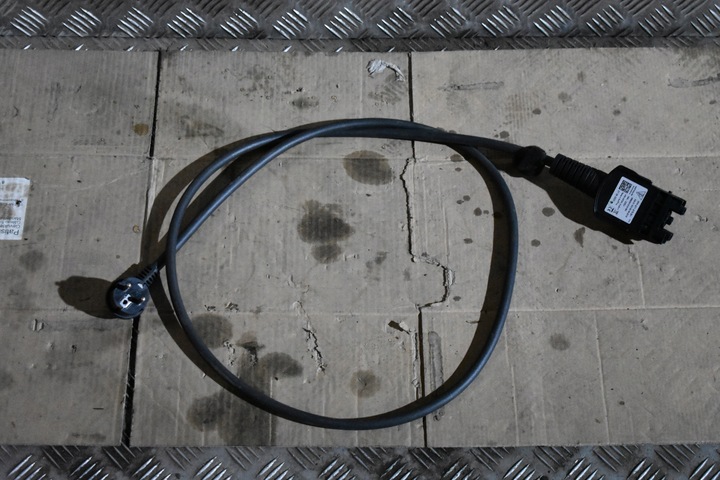 фото №1, Идеальный шланг зарядки штекер porsche taycan 1