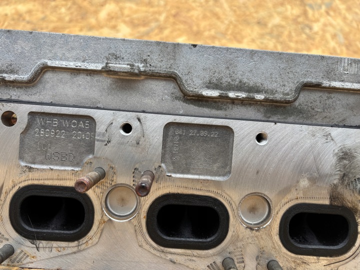 фото №9, Audi vw головка комплектна 05l044ah 05l103308s 05l103308t