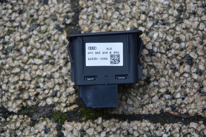 фото №5, Кнопка сигналізації audi a3 4f0962109b
