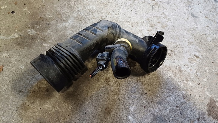 фото №1, Citroen c4 cactus 1.5 bluehdi шланг повітря 9810921280
