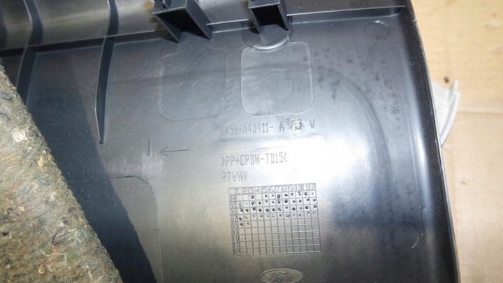 фото №6, Обивка крышки багажника ford focus mk2 рестайлинг htb