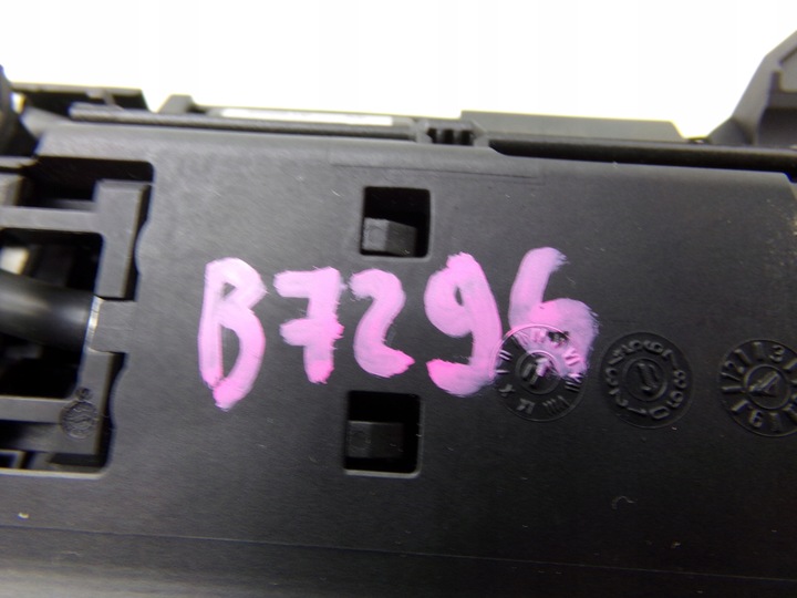 фото №7, Дисплей экран lcd навигация лебёдка mercedes w204 a2048204697