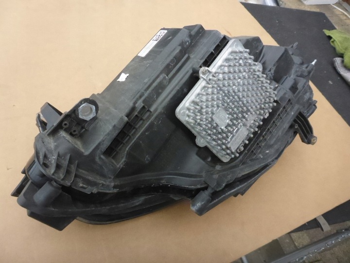 фото №15, Land rover discovery v рестайлинг полный led правое lk72-13w029-ec оригинал европа