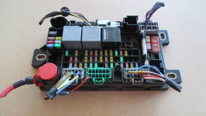 фото №5, Корпус предохранителей lr discovery sport l550 lr137652 k8d2-14n030-ad