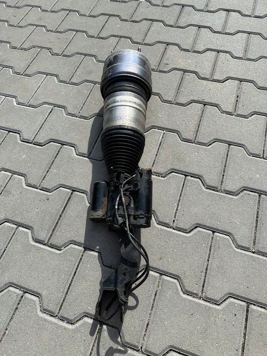 фото №3, Mercedes w213 amg e43 амортизатор ads airmatic праві перед a2133202100