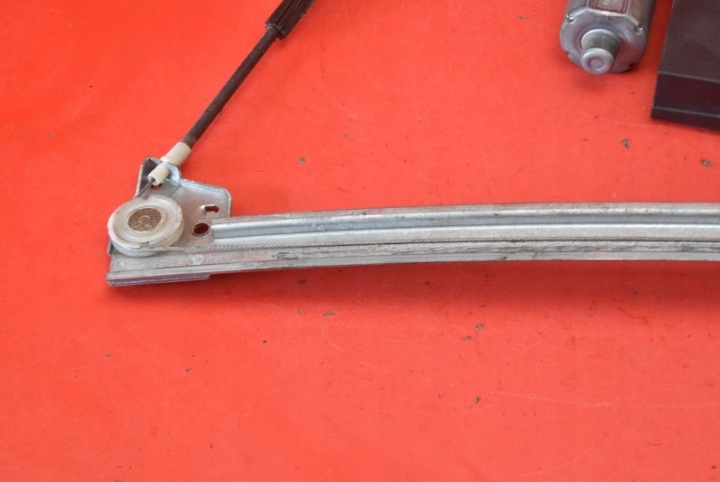 фото №11, Стеклоподъемник правый перед eu 9634457480 peugeot 307 01-05