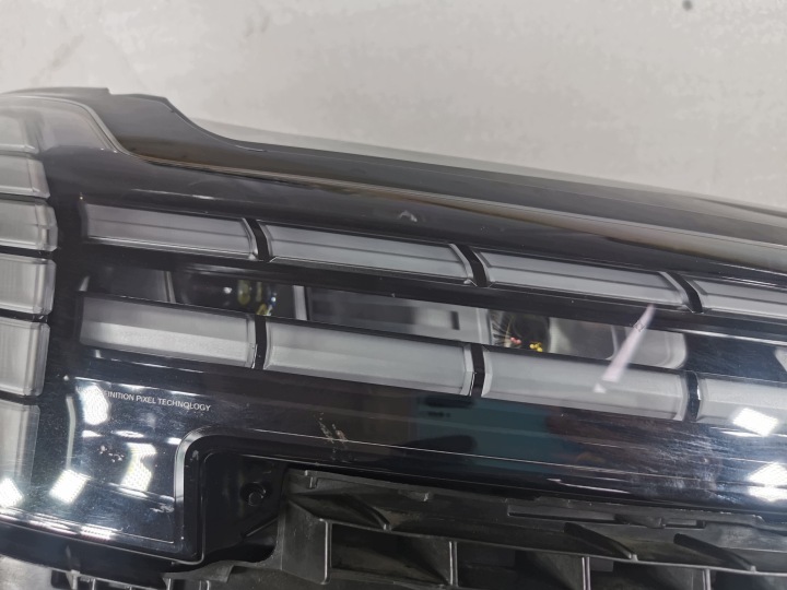 фото №13, Volvo ex90 ex 90 32450062 32450063 фара передня ліва права комплект європа