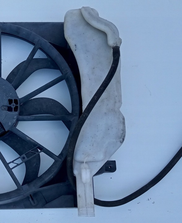 фото №7, Бак расширительный бачок chrysler voyager iv v town country 3.6 3.8