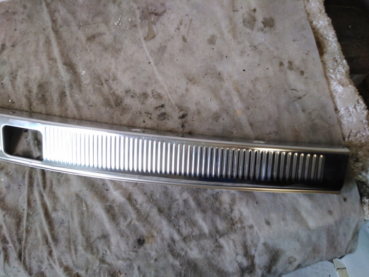 фото №2, Audi a6 c5 універсал захист ременя зад краю багажника