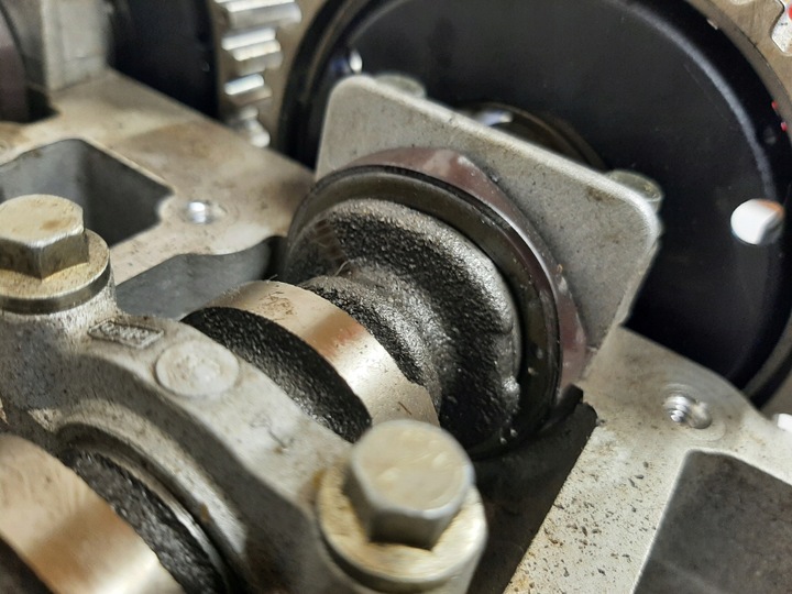 фото №10, Ford fiesta mk7 1.0 ecoboost головка pbcm5g-6090