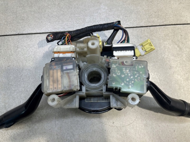 фото №6, Переключатель комбинированный mazda mpv 2.0 d ge6v17b122