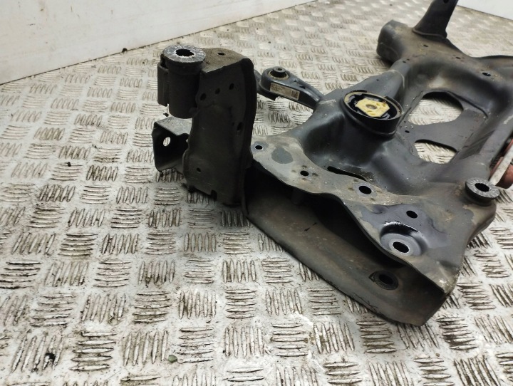 фото №5, Подрамник передние seat ateca 3q0199315d