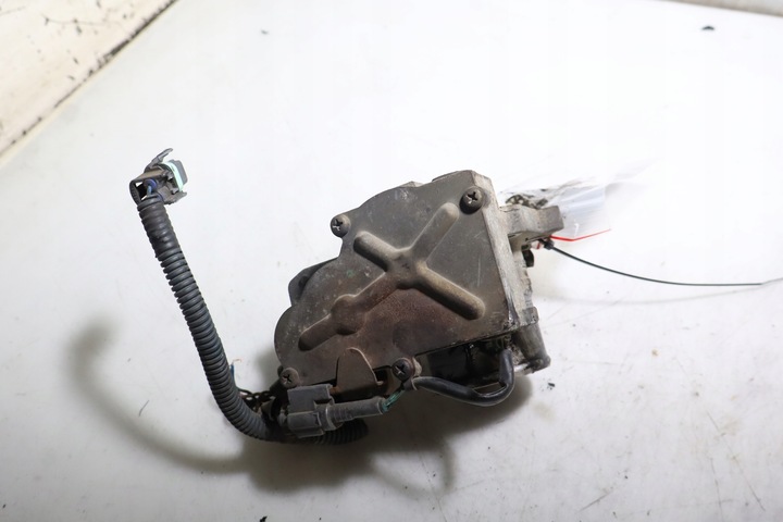 фото №4, Дросельна заслінка toyota corolla ix e12 2.0d4d