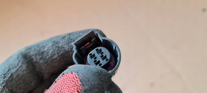 фото №7, A4 b9 8w штекер разъём соединитель 4h0973712b a5 8w