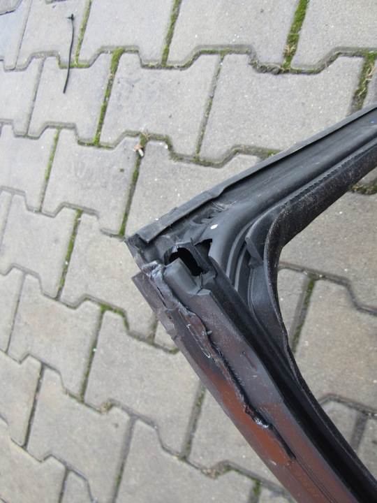 фото №14, 8 mercedes clk w208 права передня гумова прокладка кузовна двері