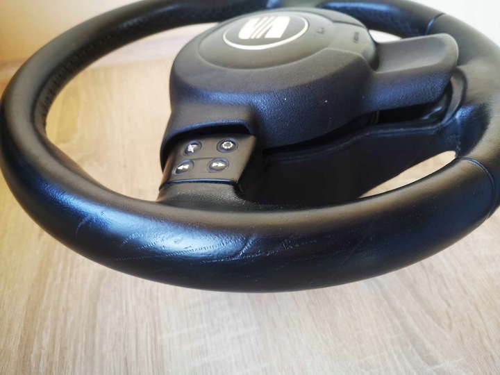 фото №8, Руль seat мультифункция кожа кожаный 5p0959537