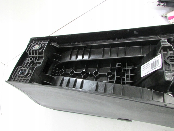 фото №11, Mercedes w177 тунель середній підлокітник європа