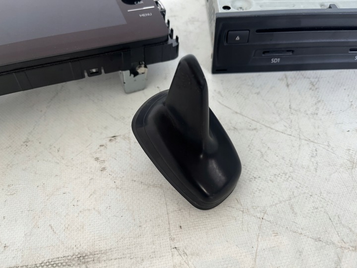 фото №8, Vw golf vii радио дисплей антенна считыватель карт чейнджер навигация навигация