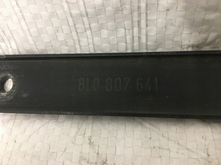 фото №15, Audi a3 8l ползун крепление бампера 8l0807641