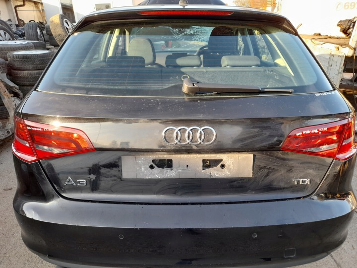 фото №10, Audi a3 8v фара права зад права задня w крило