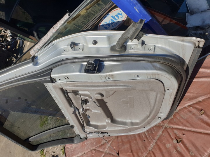 фото №12, Двері ліві зад задні bmw 5 e61 універсал сріблястий
