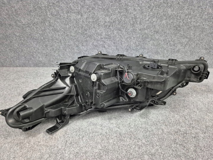 фото №7, Фара лампа передня перед права - toyota camry viii 8 xv70 2017-2024