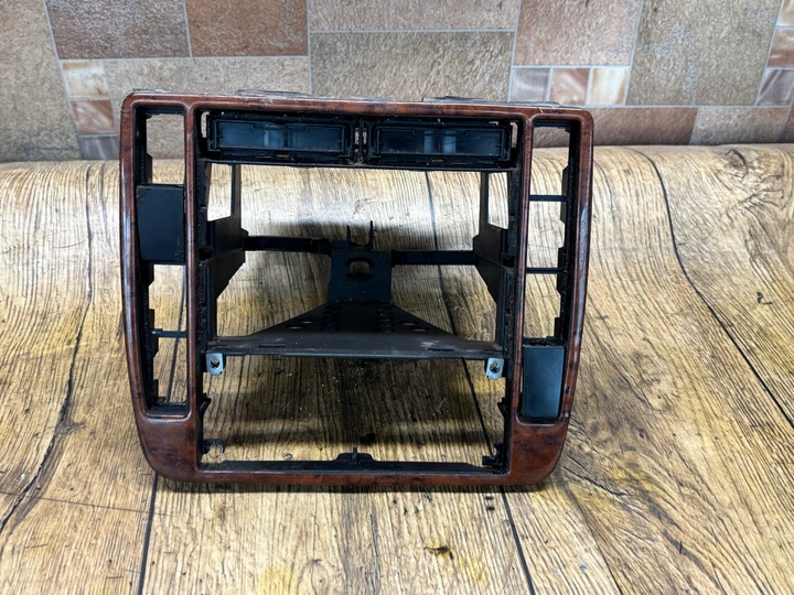 фото №1, Sharan i fl рестайлинг рамка радио консоль средняя повреждённая /