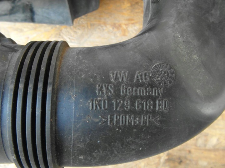 фото №7, Audi a3 8p 1.6 tdi 03-12 повітропровід фільтра повітря 1k0805962a 1k0805971c