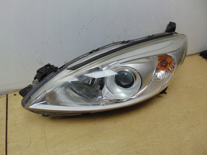 фото №5, Лампа левая перед ксенон mazda 5 ii cw 2010-