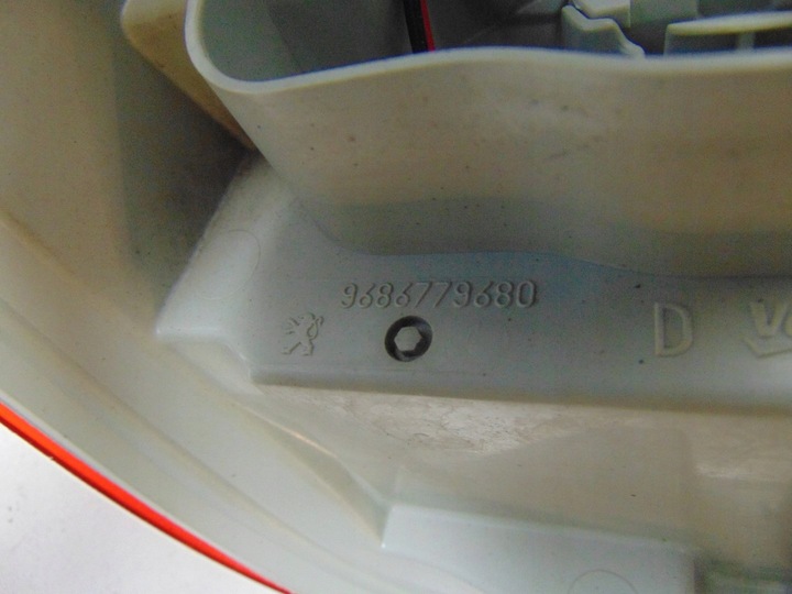фото №12, Лампа права зад peugeot 508 універсал sw 9686779680 європа